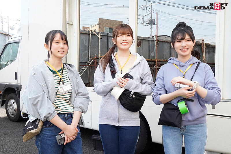 SOD女子社員 まだ撮影現場に行ったことない制作部新卒ちゃん3人のマジックミラー号逆ナンパ研修！ 男性器サイズ調査の為、恥ずかしながらち●ぽ測定！勃起が収まらなくて困っている男性を放っておけず、 あの手この手で全員発射させちゃいました 合計8発射！ 画像10